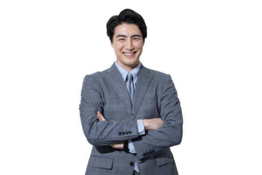 腕を組むをする若いビジネスマン　合成などに使いやすい背景透明png
