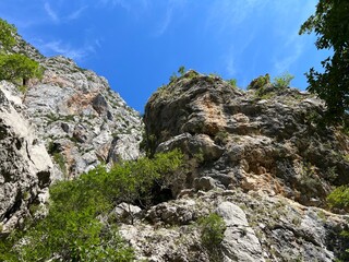 Limestone rocks in Velika Paklenica canyon,Starigrad (Paklenica National Park, Croatia) - Kalksteinfelsen in der Schlucht Velika Paklenica, Starigrad (Nationalpark Paklenica, Kroatien)