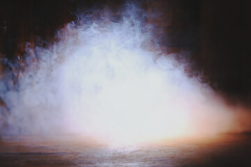 Obraz premium Mysterious white mist with a brilliant light emerging from it, creating an intriguing atmosphere.