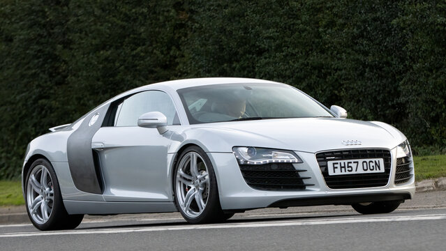 2008 silver Audi R8
