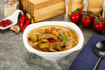 Yellow THai curry with beef