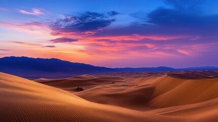 Fototapeta premium Desert Sunset with Purple Sky