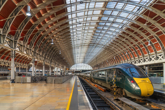 Paddington Train Station on 10th Oct 2024. The station is the home of Great Westerrn Railway