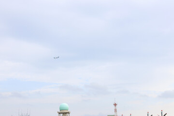 青空を飾る航空ショーの美