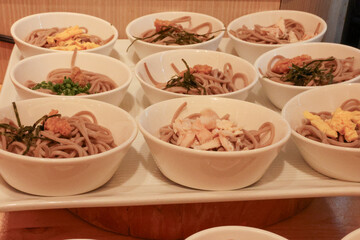 選べる楽しさ、小鉢の宴