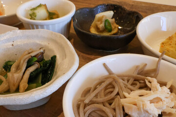 日本の味、小鉢に込めた心