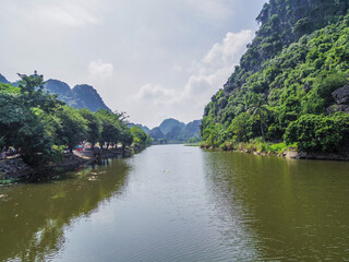 Fototapeta premium 【ベトナム】ニンビン省・古都ホアルー