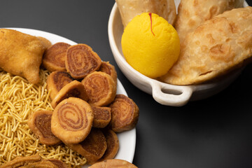 Diwali snacks Diwali faral Festival food items Festival snacks from Maharashtra