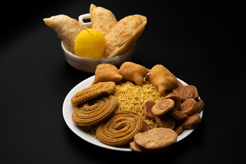 Diwali snacks Diwali faral Festival food items Festival snacks from Maharashtra