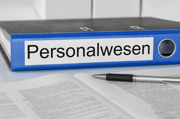 Aktenordner mit der Beschriftung Personalwesen