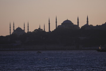 Fototapeta premium silouhette istanbul mosque at sunset