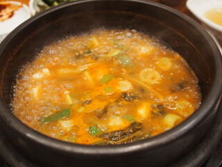 Korean's delicious soybean paste stew in a ttukbaegi