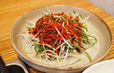 Red-seasoned green onion kimchi