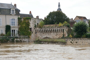 Vend&ocirc;me sous les inondations