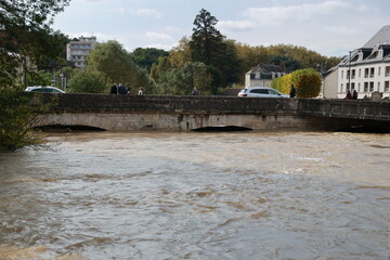 Vend&ocirc;me sous les inondations