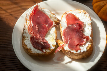 cultural spanish dried meat tapas sandwiches