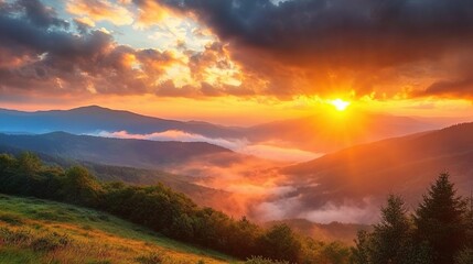 Obraz premium Golden Hour Mountain Majesty: Serene landscape photography captures the breathtaking beauty of a sunset over majestic mountains, bathed in warm golden light.
