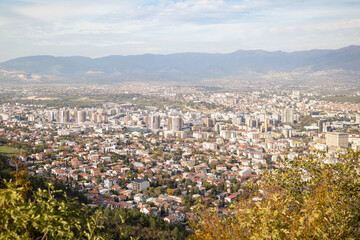 Skopje, a thriving urban panorama
The city of Skopje, seen from above
Aerial view of the Macedonian capital
Skopje, a mosaic of colors and shapes where the mountains meet the metropolis.