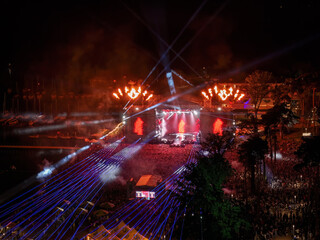 fajerwerki, noc i dobra zabawa © sopthedrone