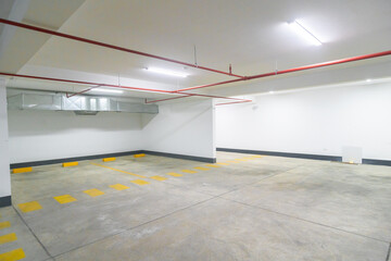 estacionamiento multiples en sotano de edificio