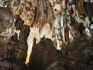 Manita peć cave in Velika Paklenica canyon (Paklenica National Park, Croatia) - Manita pec-Höhle...