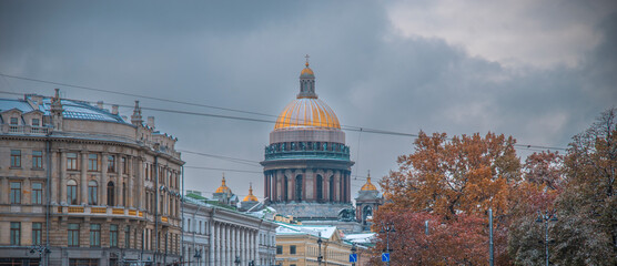 Streets of Saint Petersburg. First snow