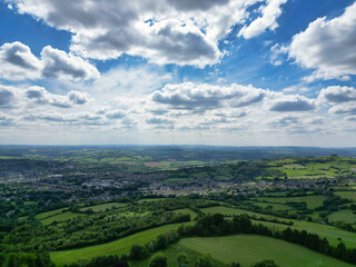 Obraz premium High Angle View of Historical Bath City of England United Kingdom During Partially Cloudy Day of May 27th, 2024, Aerial Footage Was Captured with Drone's Camera During Bright Sunny Day