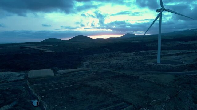 Parque E&oacute;lico Tenerife: Siluetas al atardecer