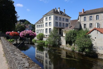 La rivière la Creuse dans la ville, ville de Aubusson, département de la Creuse, France