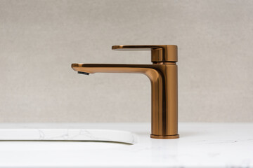 Modern Bronze Faucet Design for Bathroom Sink