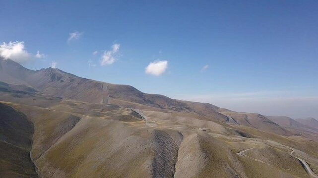Stunning Drone Video Of Mount Erciyes: Breathtaking Blue Sky Adventure in Turkey
