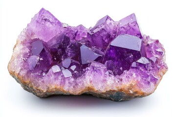 Fototapeta premium A sparkling amethyst crystal cluster featuring vibrant purple hues, reflecting light and showcasing its natural beauty and unique formations.