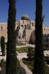 Fototapeta premium View of the Davidson Archelogical Park below the Temple Mount and the Al Aqsa Mosque, in the Old City of Jerusalem, Israel.