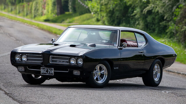 1970 black PONTIAC GTO