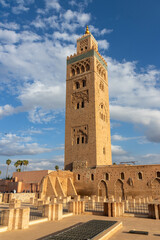 Obraz premium The Koutoubia Mosque Minaret in Marrakech, Morocco, is the largest and most iconic mosque in the city, known for its stunning architecture.