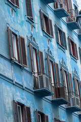 Obraz premium Blue painted historical apartment texture, close -up. Italy.