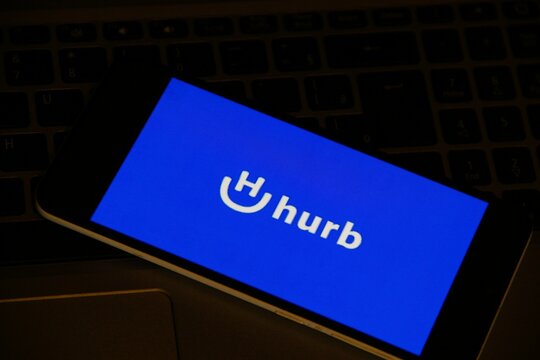 Hurb - Hurb Fundado em janeiro de 2011 por Jo&atilde;o Ricardo Mendes, o Hurb foi avaliado em R$ 2,6 bilh&otilde;es ou aproximadamente US$ 590 milh&otilde;es quando a Booking Holdings comprou uma pequena porcentagem.
