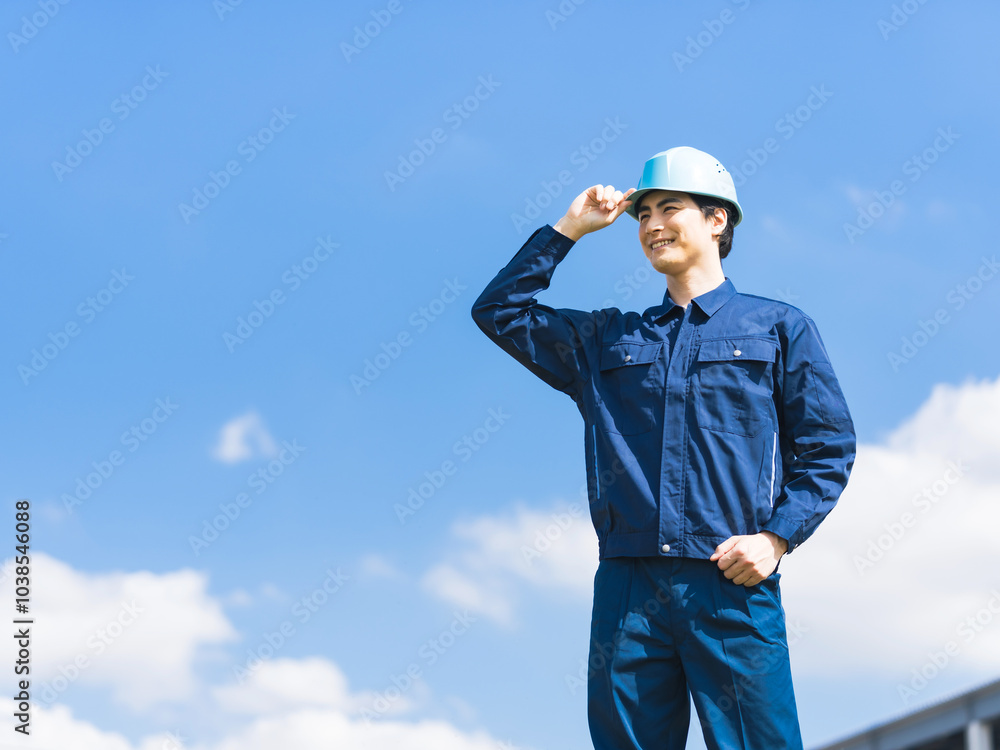 Aufkleber 作業員、エンジニア、青空、工場、建設、男性、日本人、産業、ヘルメット、安全、環境、仕事、採用、人材、展望、未来、屋外、作業服、労働者、若い、コピースペース、エコロジー、見上げる、希望、目標、挑戦、チャレンジ、成功、サクセス、技術者、技師、働く、職業、努力、笑顔、自信、資格、合格、製造業、ものづくり、物流、スタッフ、企業、アルバイト、スポットワーク、上半身、デベロッパー、現場、工事、人物