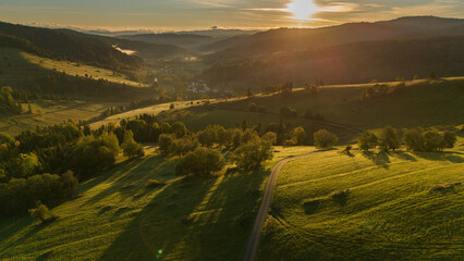 Obraz premium Golden Autumn Countryside with a Backdrop of Tatra Mountains in Southern Poland
