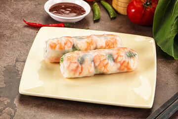Vietnamese spring roll with prawn