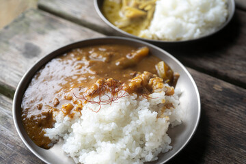 山やキャンプで食べるアウトドアごはん・山ごはん【カレー】
