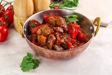 Pork with vegetables and oyster sauce