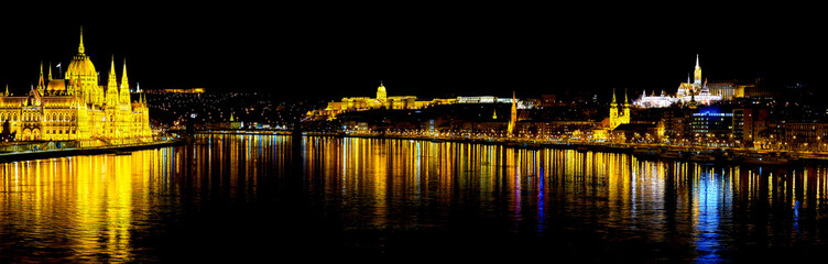 Fototapeta premium Panorama of night Budapest with amin landmarks, Hungary