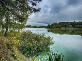 Fototapeta premium autumn, backgrounds, beautiful, blue, boat, calm, clear, cloud, cloudscape, coastline, edge, environment, forest, green, horizon, idyllic, lake, landscape, majestic, nature, outdoors, panoramic, pond,