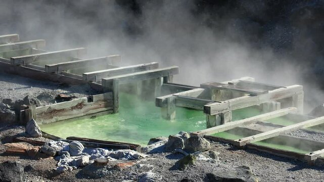 玉川温泉　秋田県　源泉　湯気