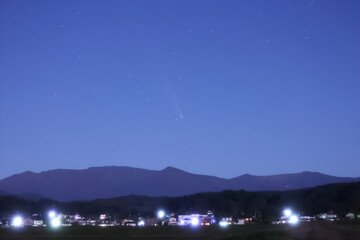 紫金山・アトラス彗星と宮城蔵王, A comet C/2023 A3 (Tsuchinshan-ATLAS) above Mt. Zao