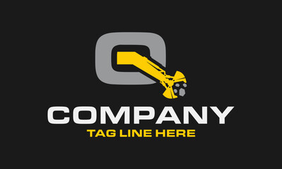 Letter Q Rotating Excavator Buckets Logo Design .