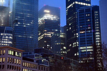 Hochhaeuser in Frankfurt, morgens