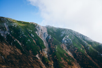 木曽駒ヶ岳の山肌