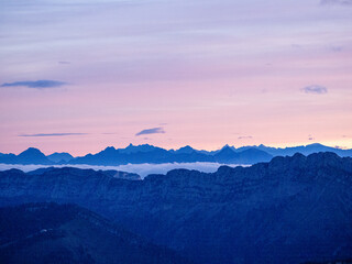 Fototapeta premium Chartreuse Massif at Sunrise with Pink Light Over Rugged Mountains